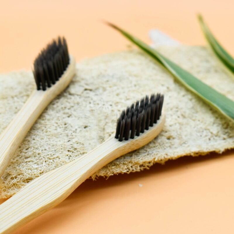 Eco-Friendly Bamboo Toothbrush with Soft Charcoal Bristles - Image 2
